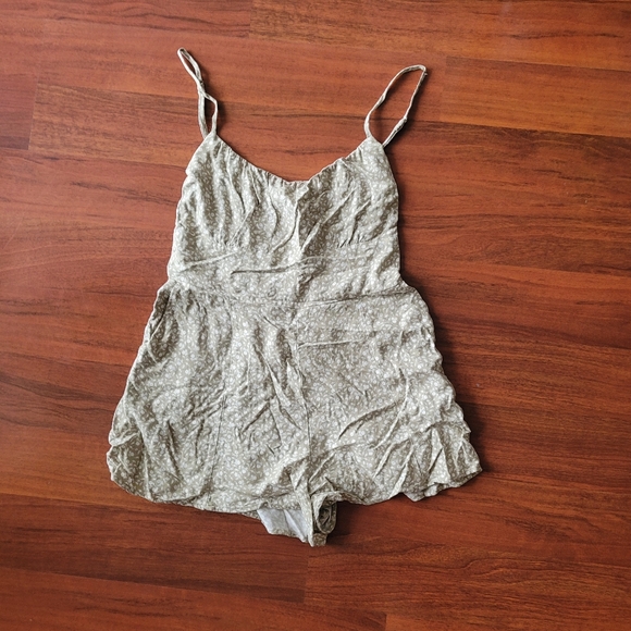 Abercrombie romper - Picture 1 of 2